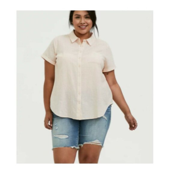 TORRID Button Front Shirt Textured Top Blouse Blush Light Pink Short Sleeve 2X - Picture 2 of 12